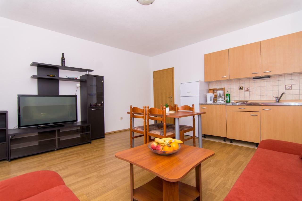 Apartments Jozic เซเกต วรันยีชา ภายนอก รูปภาพ