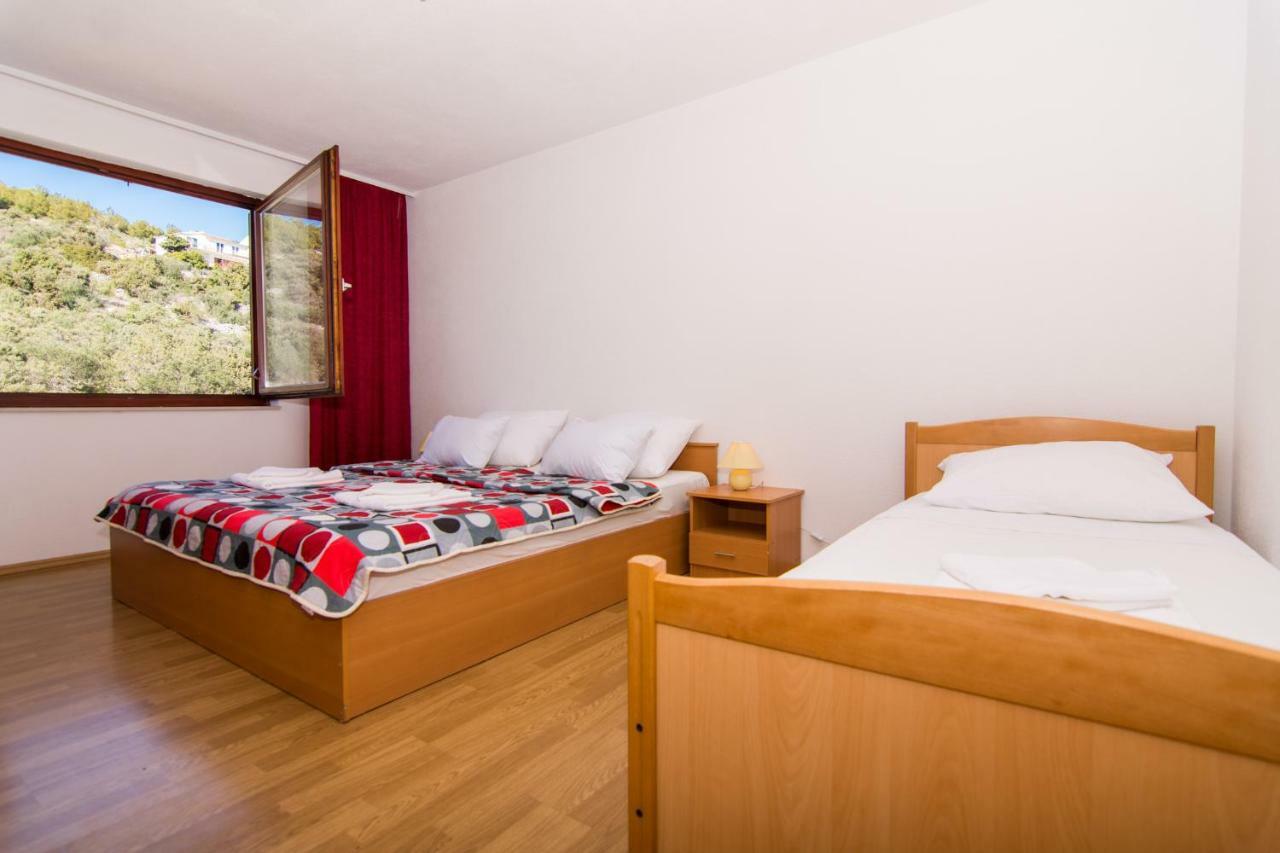 Apartments Jozic เซเกต วรันยีชา ภายนอก รูปภาพ
