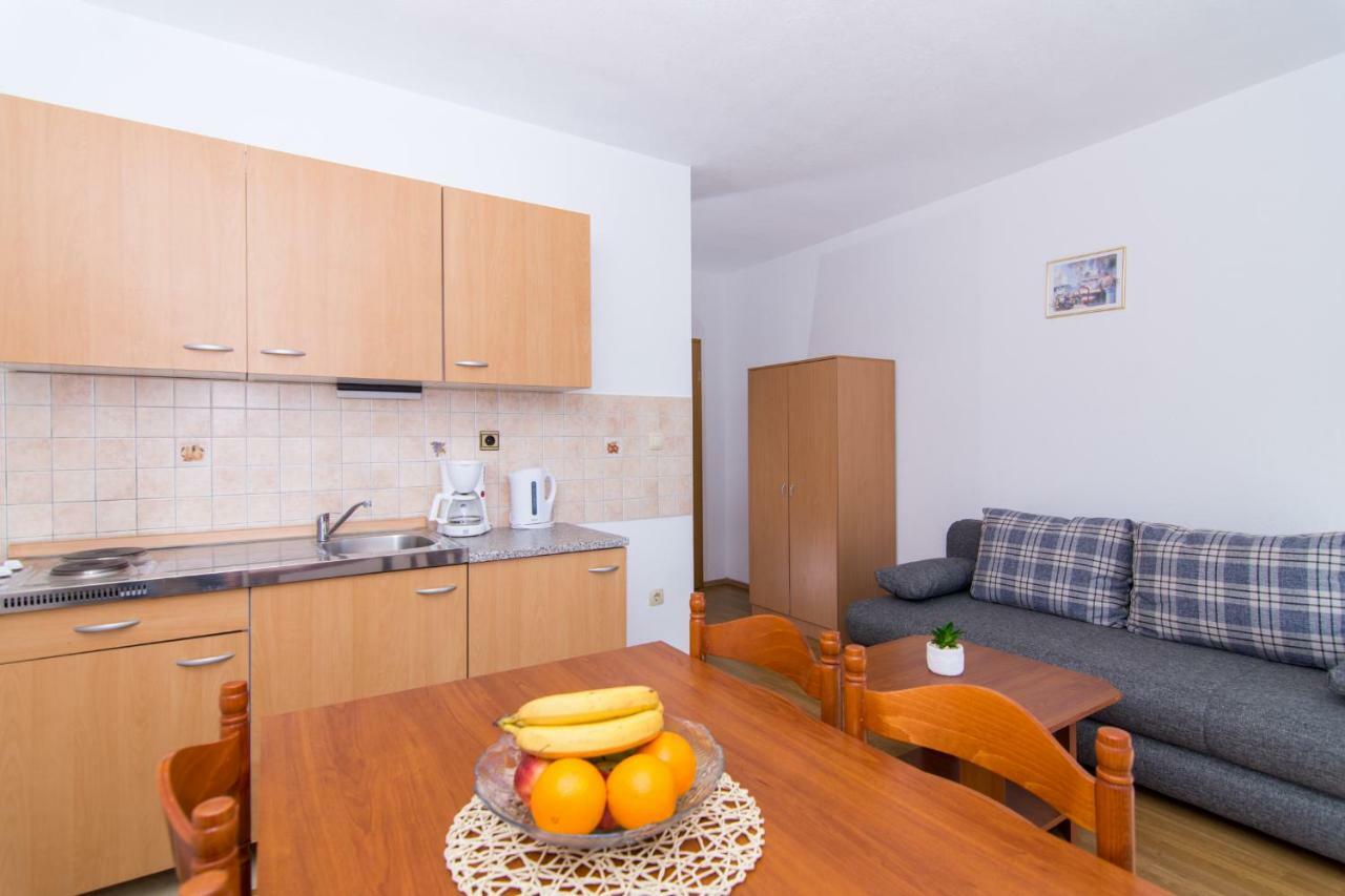 Apartments Jozic เซเกต วรันยีชา ภายนอก รูปภาพ