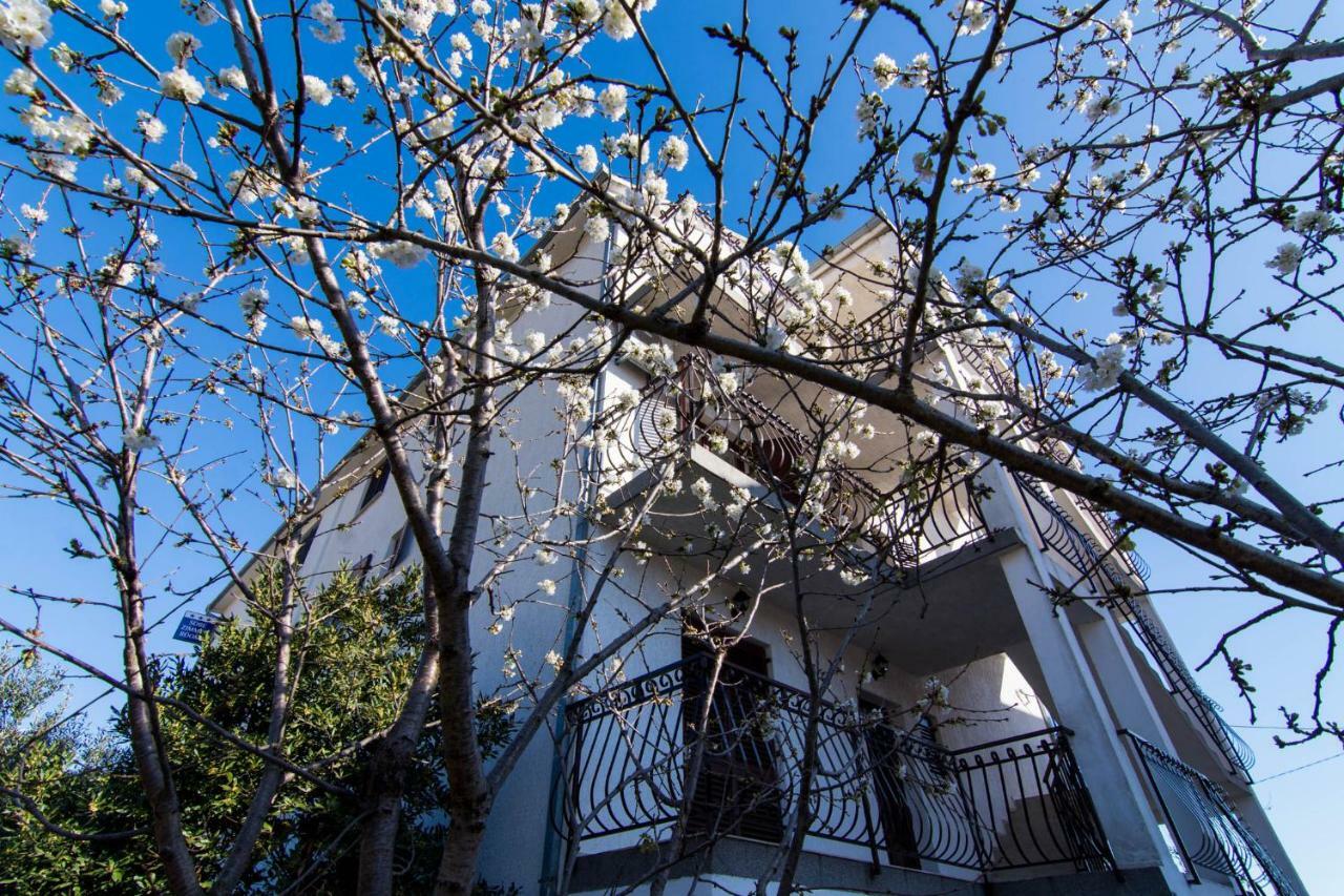 Apartments Jozic เซเกต วรันยีชา ภายนอก รูปภาพ