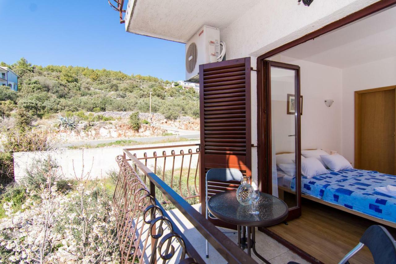 Apartments Jozic เซเกต วรันยีชา ภายนอก รูปภาพ
