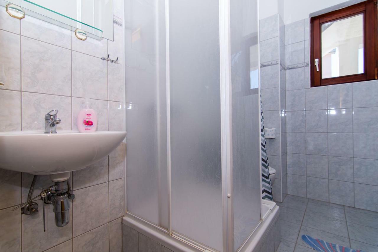 Apartments Jozic เซเกต วรันยีชา ภายนอก รูปภาพ