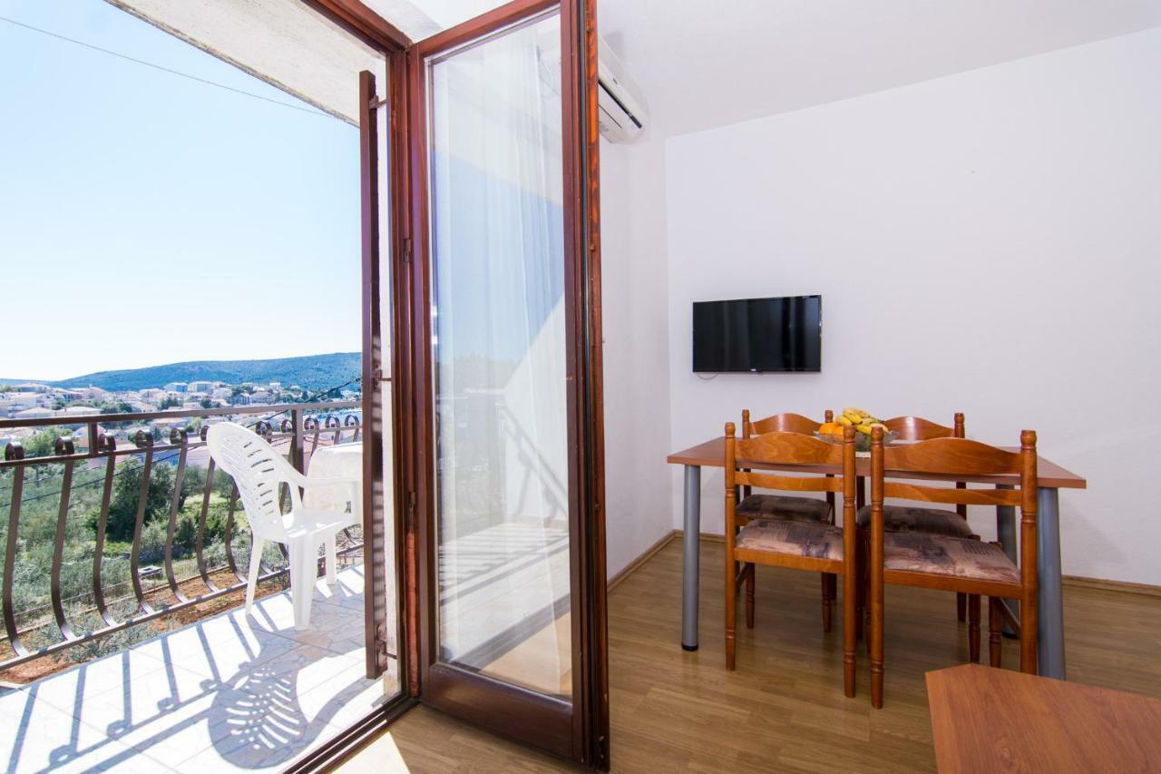 Apartments Jozic เซเกต วรันยีชา ภายนอก รูปภาพ