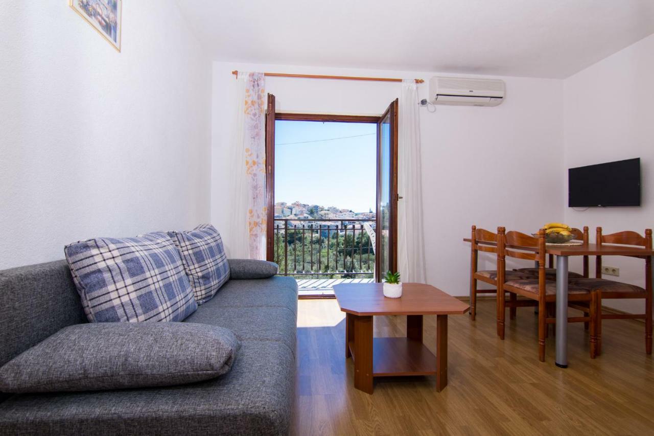 Apartments Jozic เซเกต วรันยีชา ภายนอก รูปภาพ