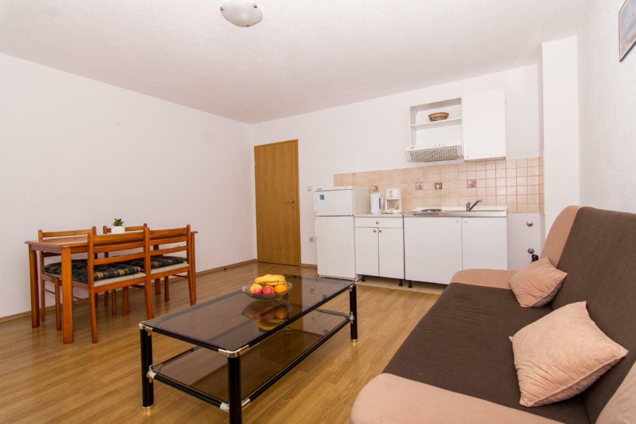 Apartments Jozic เซเกต วรันยีชา ภายนอก รูปภาพ